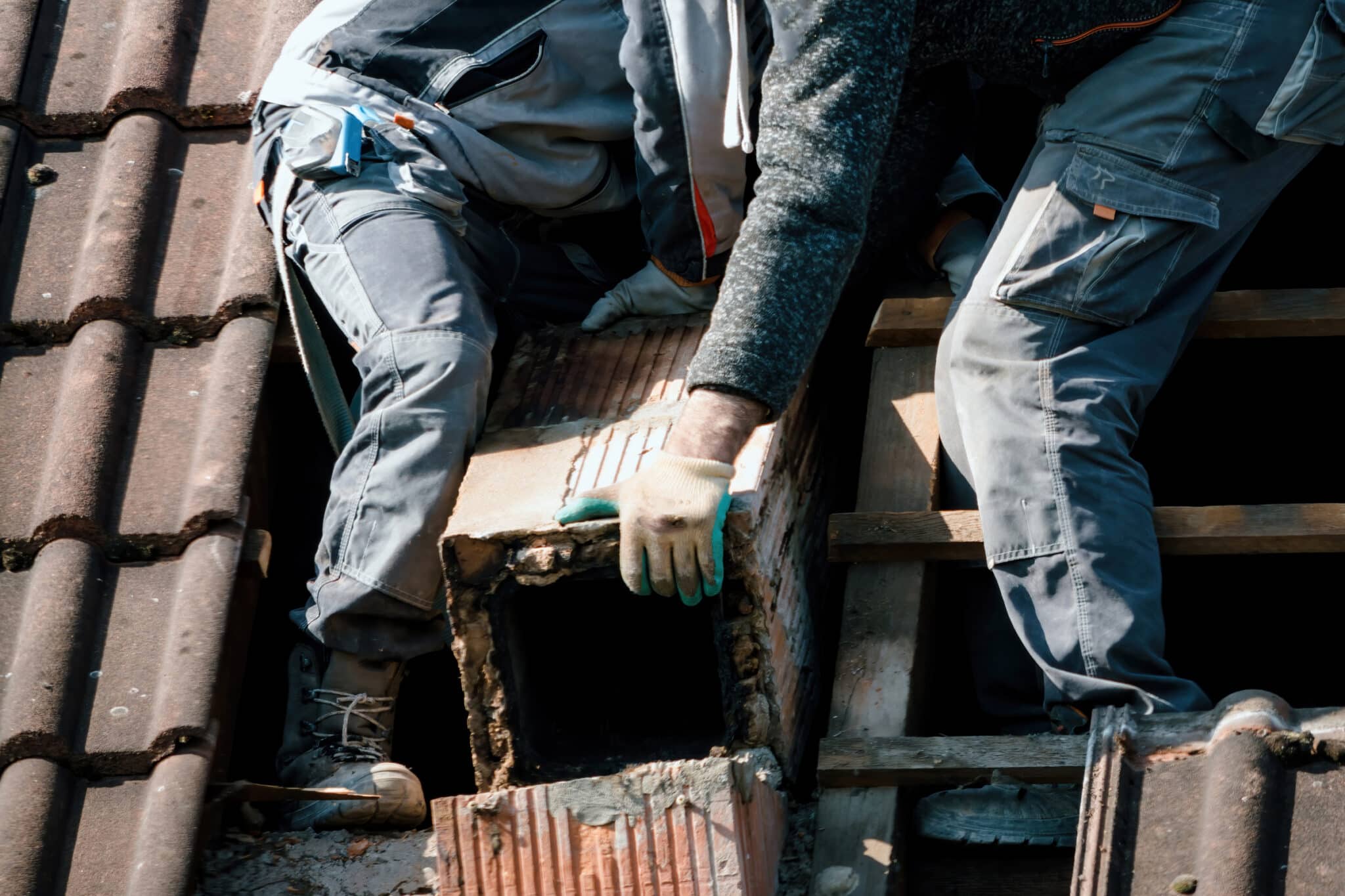 démolition cheminée lyon couvreur 69