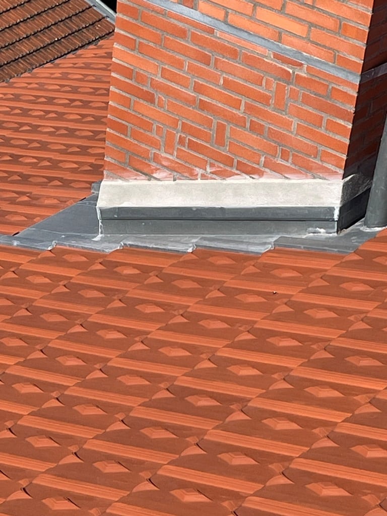 étanchéite souche de cheminée toiture lyon naveri