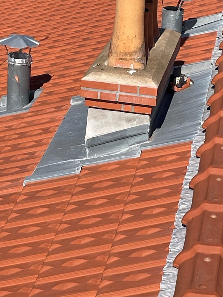 souche cheminée lyon couvreur naveri 69