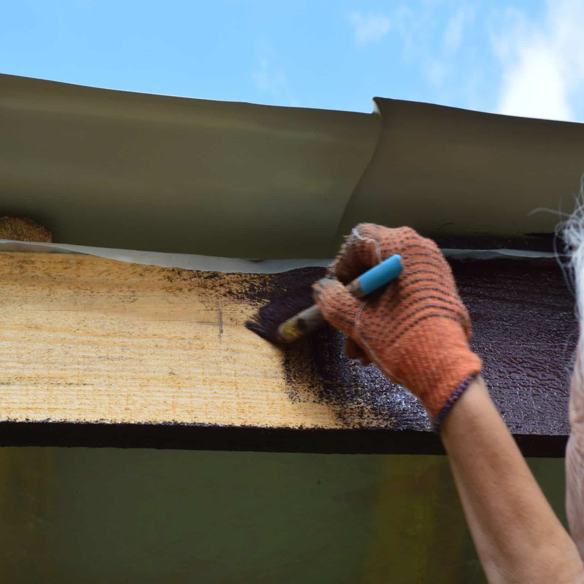 soffite fascias couvreur à Dommartin 69380